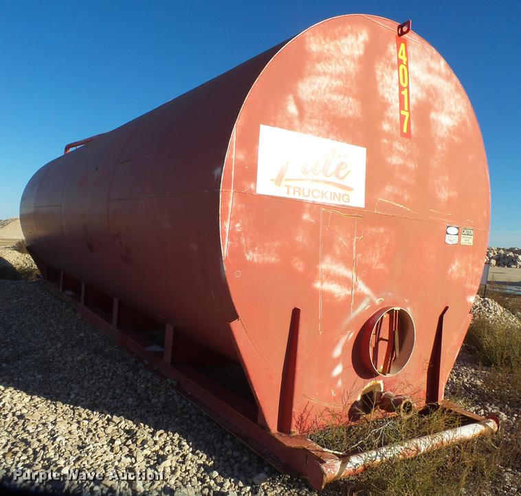 image for item EN9666 Water tank