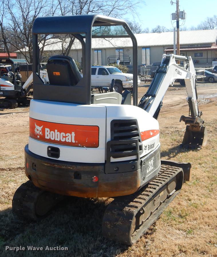 image for item ER9418 2015 Bobcat E32 mini excavator