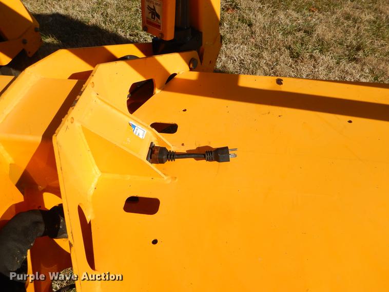 image for item ER9419 2011 Biljax 4527A boom lift