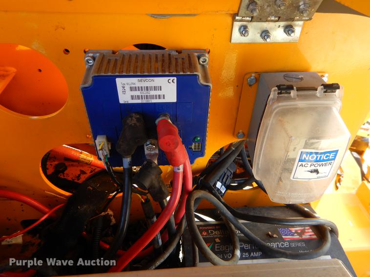 image for item ER9419 2011 Biljax 4527A boom lift