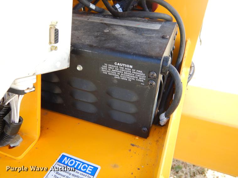 image for item ER9419 2011 Biljax 4527A boom lift