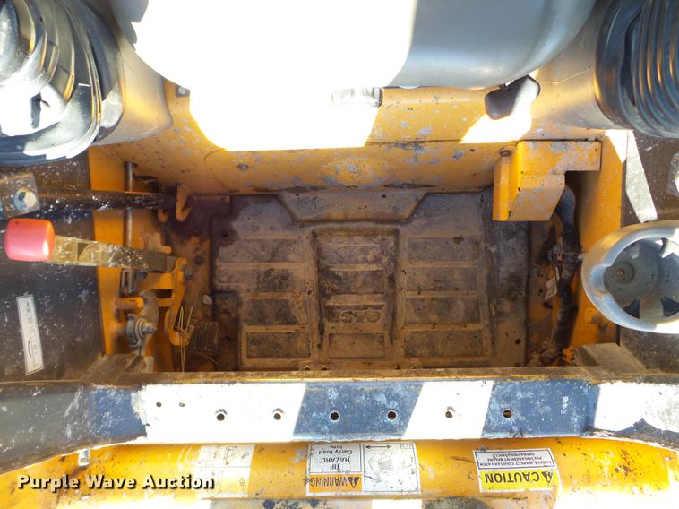 image for item EW9876 2010 Case 450 Series 3 skid steer