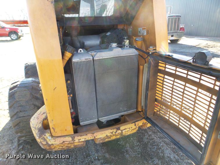 image for item EW9876 2010 Case 450 Series 3 skid steer
