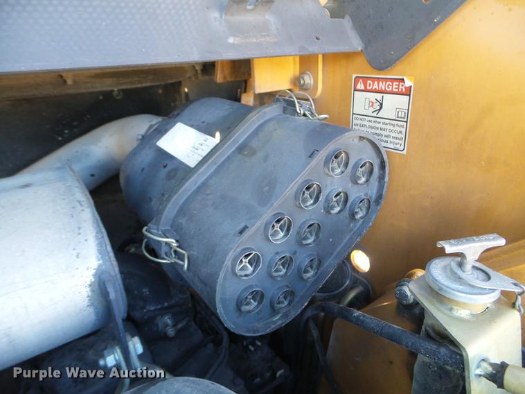 image for item EW9876 2010 Case 450 Series 3 skid steer