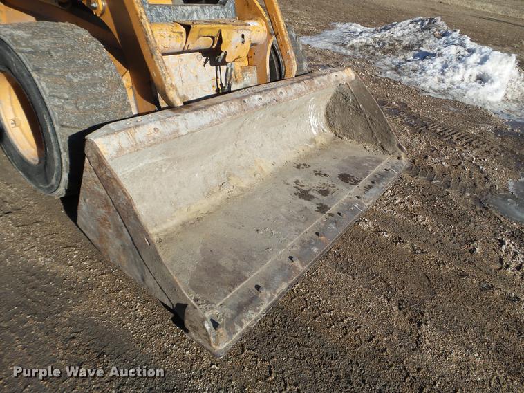 image for item EW9876 2010 Case 450 Series 3 skid steer