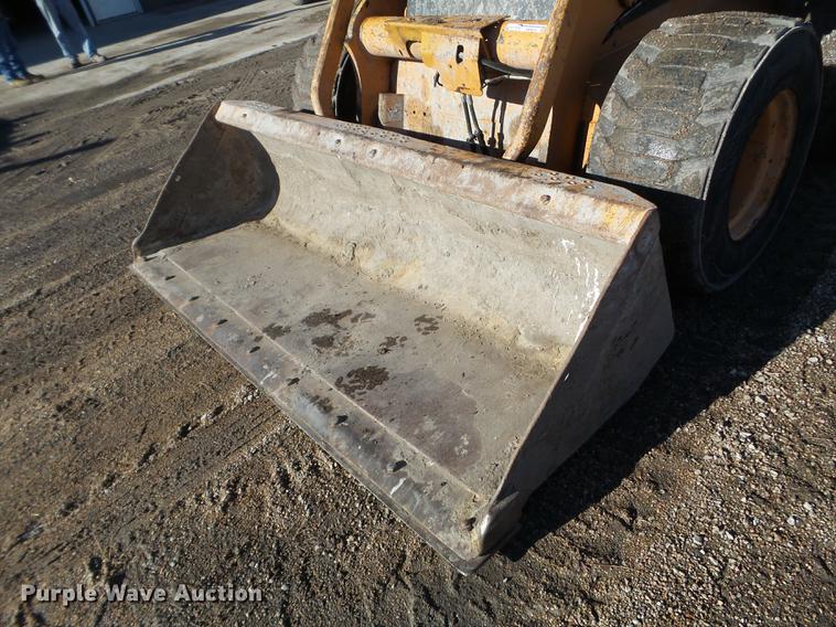 image for item EW9876 2010 Case 450 Series 3 skid steer