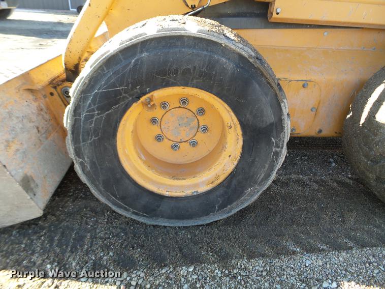 image for item EW9876 2010 Case 450 Series 3 skid steer