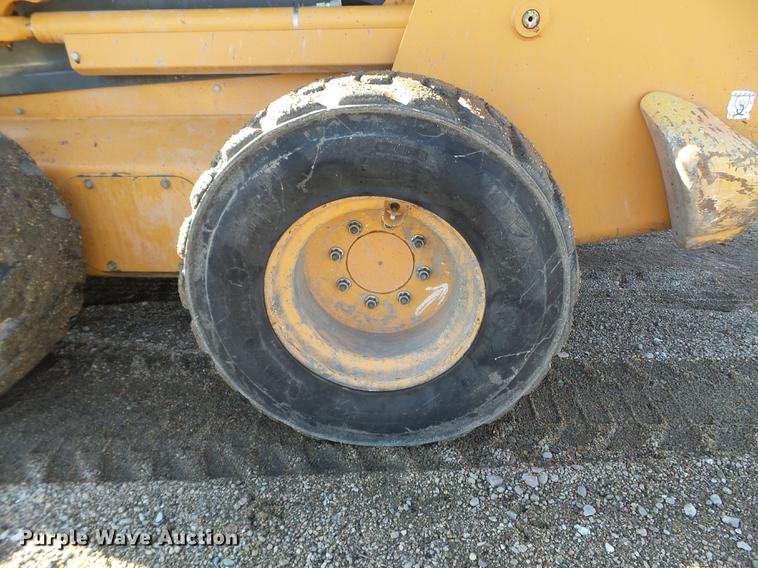image for item EW9876 2010 Case 450 Series 3 skid steer