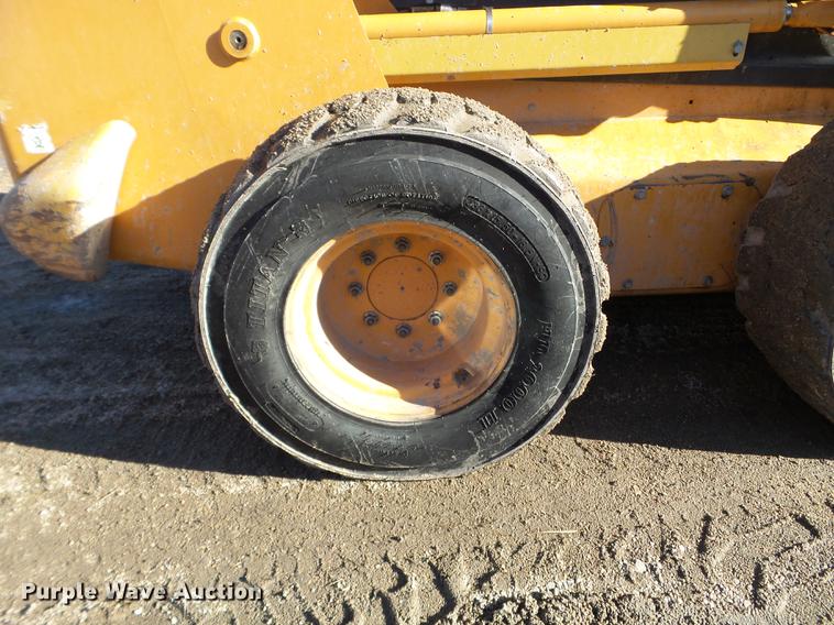 image for item EW9876 2010 Case 450 Series 3 skid steer
