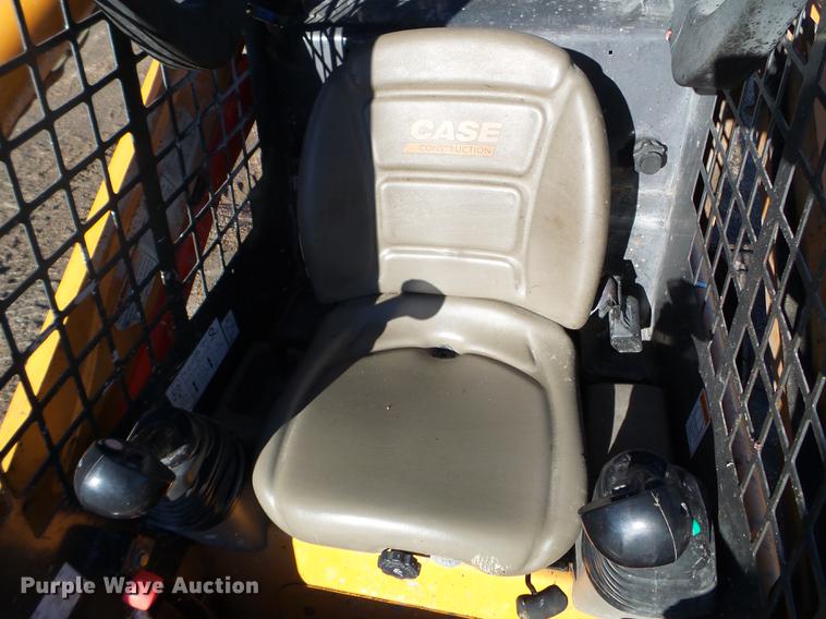 image for item EW9877 2009 Case 450 Series 3 skid steer