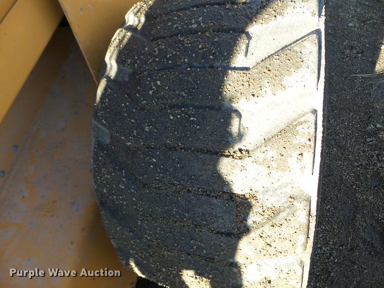 image for item EW9877 2009 Case 450 Series 3 skid steer