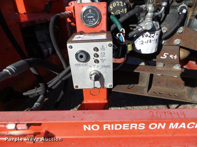 image for item EW9878 2000 Crafco EZ Pour 200D melter applicator