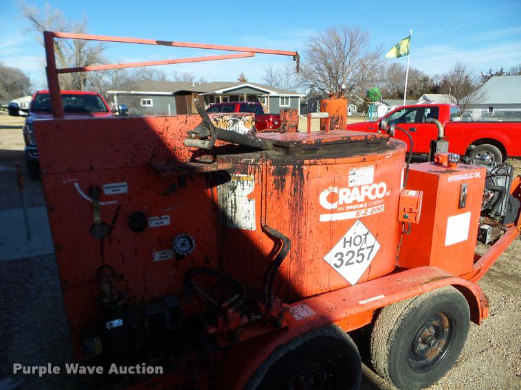 image for item EW9878 2000 Crafco EZ Pour 200D melter applicator