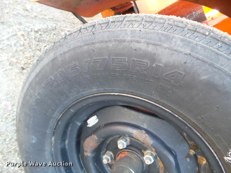 image for item EW9878 2000 Crafco EZ Pour 200D melter applicator