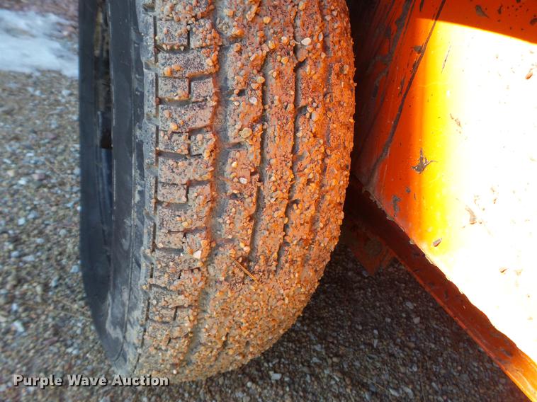 image for item EW9878 2000 Crafco EZ Pour 200D melter applicator