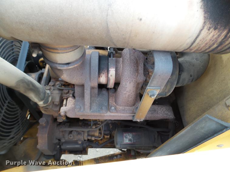 image for item EW9881 2005 John Deere 310G backhoe