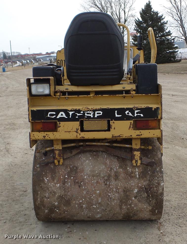 image for item EW9882 1994 Caterpillar CB-214C vibratory double drum roller