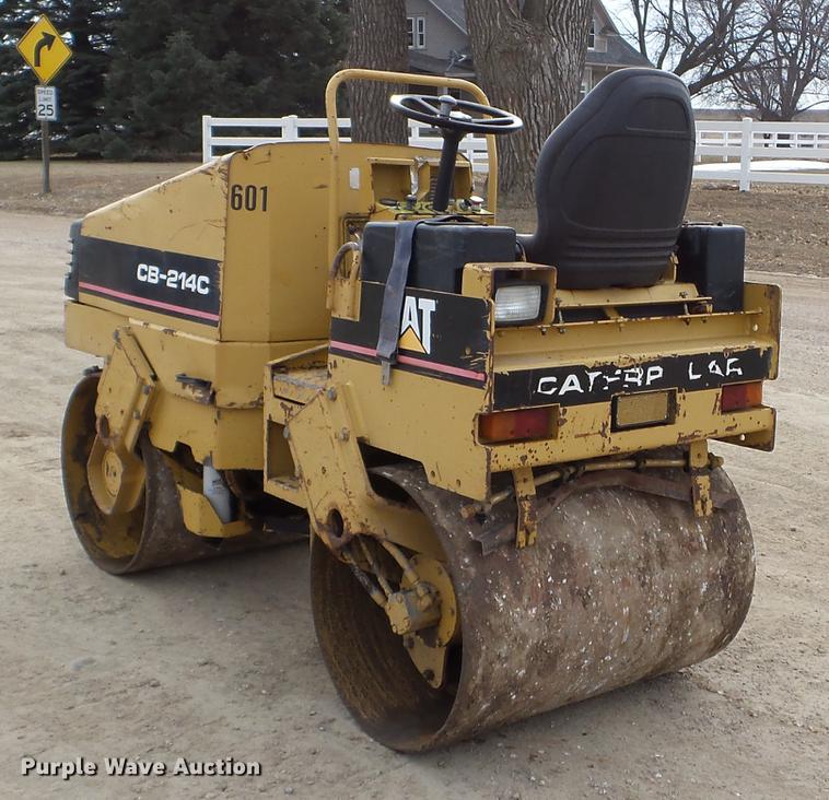 image for item EW9882 1994 Caterpillar CB-214C vibratory double drum roller