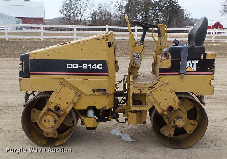 image for item EW9882 1994 Caterpillar CB-214C vibratory double drum roller