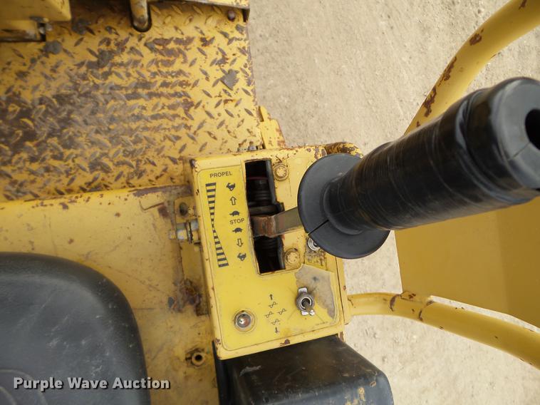 image for item EW9882 1994 Caterpillar CB-214C vibratory double drum roller