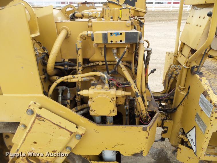 image for item EW9882 1994 Caterpillar CB-214C vibratory double drum roller