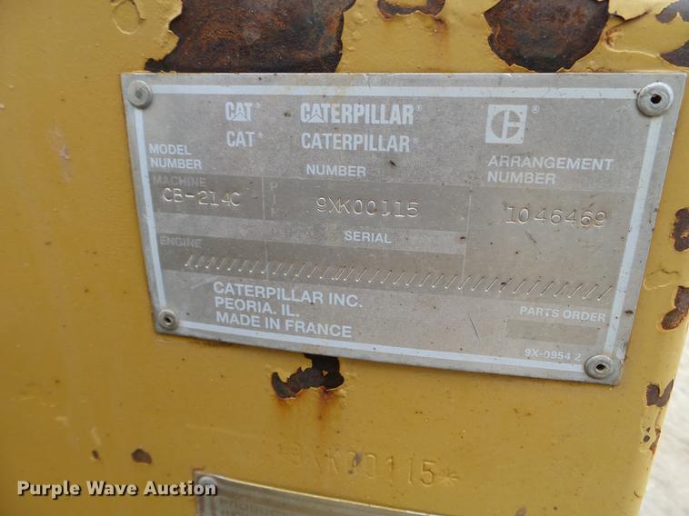 image for item EW9882 1994 Caterpillar CB-214C vibratory double drum roller