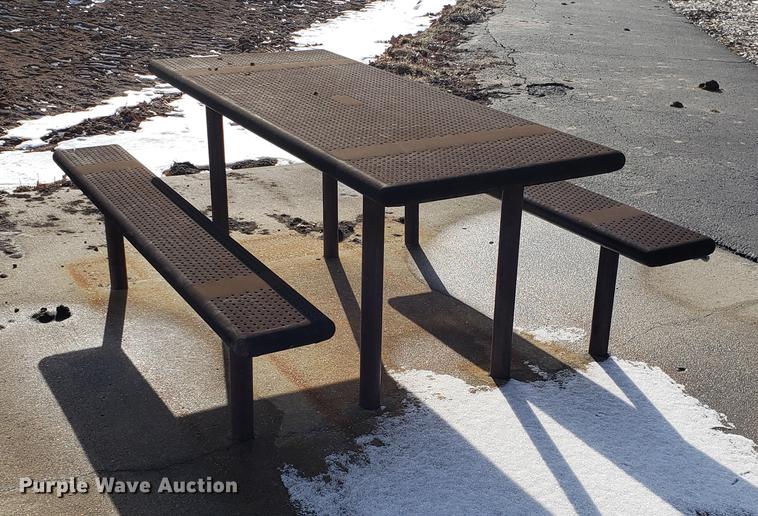 image for item AV9315 Playground equipment