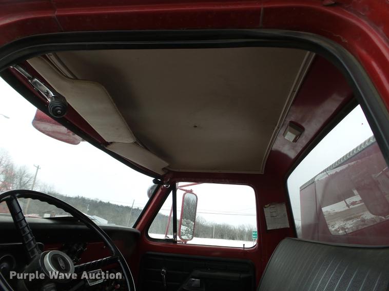 image for item DC1235 1974 Ford F700 fire truck