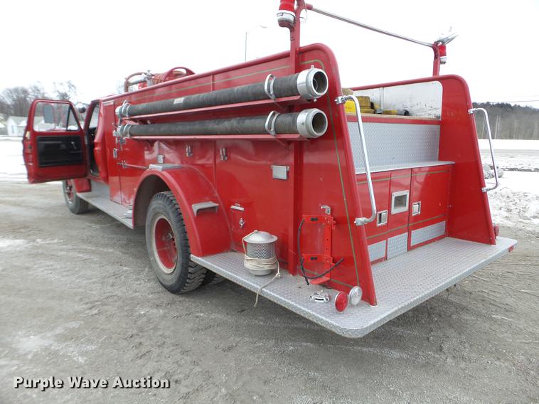 image for item DC1235 1974 Ford F700 fire truck