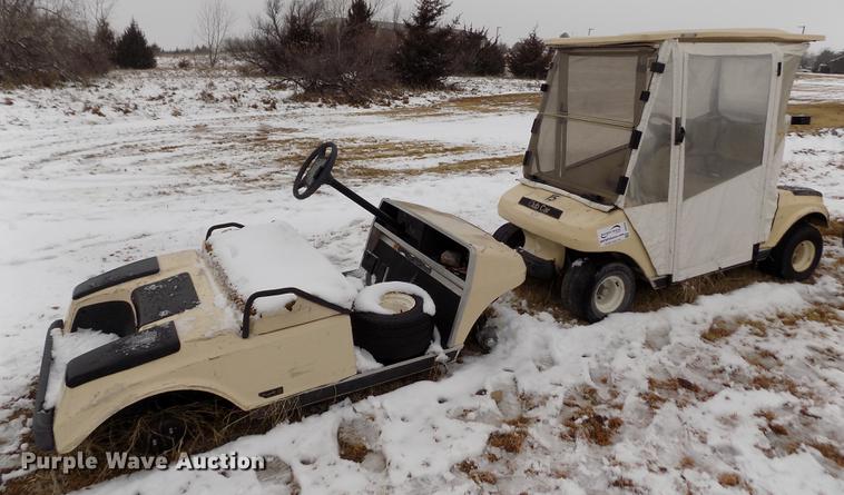 image for item DE0439 Club Car golf cart