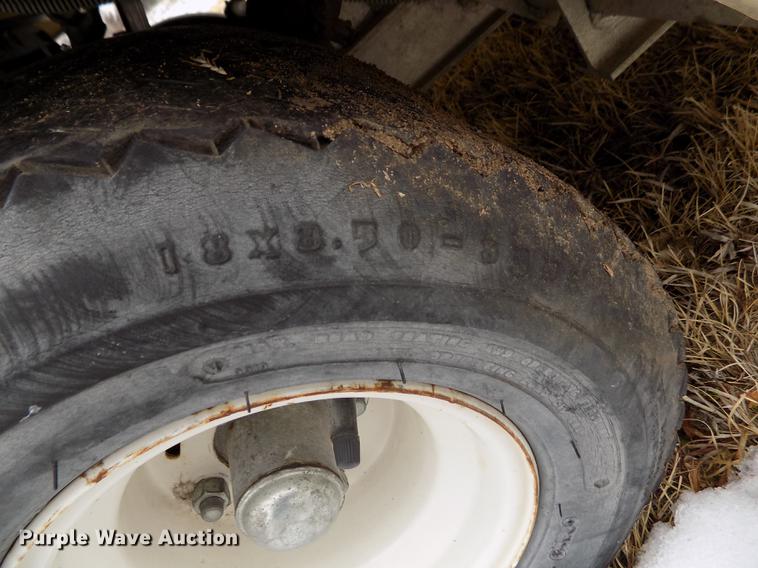 image for item DE0439 Club Car golf cart