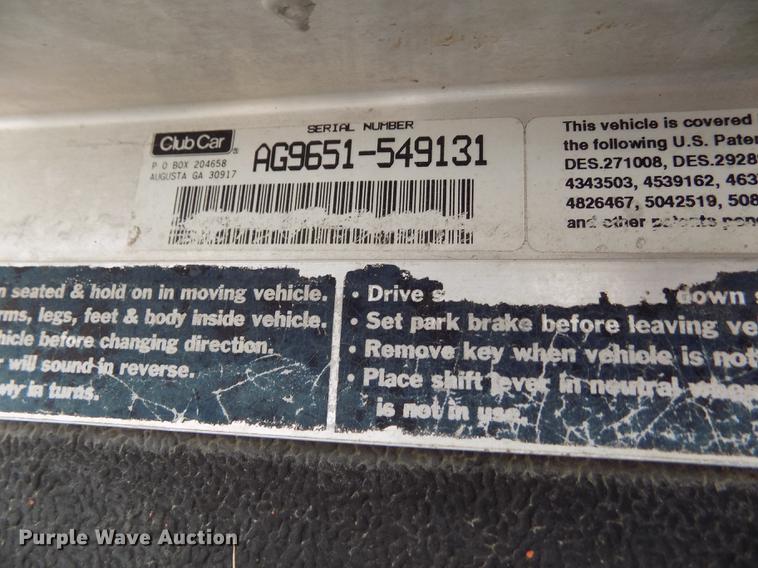 image for item DE0439 Club Car golf cart