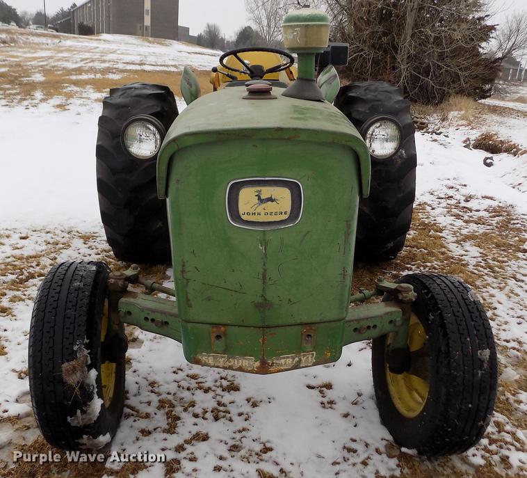 image for item DE0440 John Deere 1020 tractor