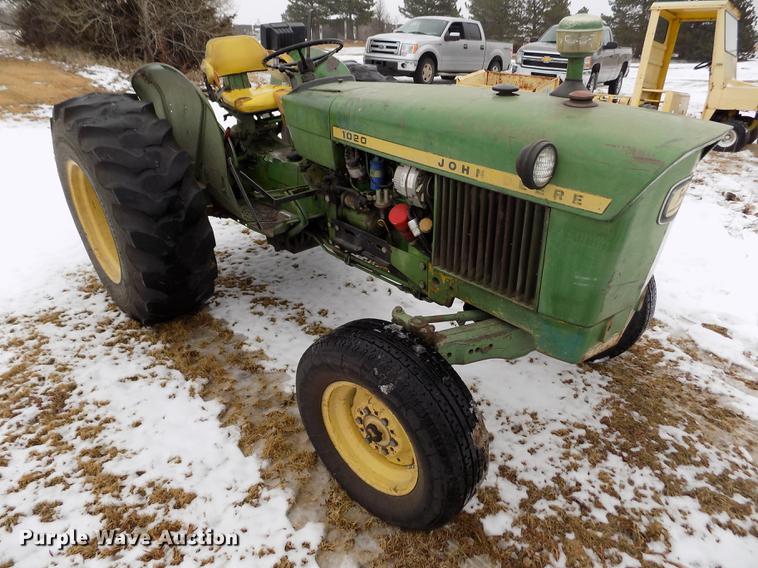 image for item DE0440 John Deere 1020 tractor