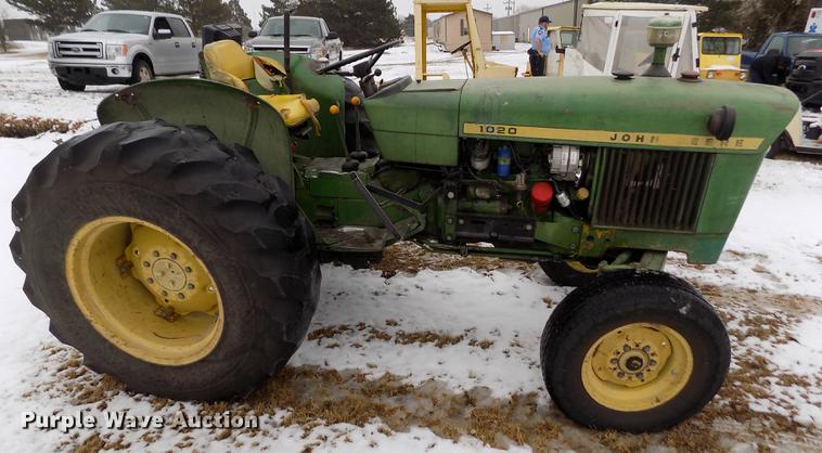 image for item DE0440 John Deere 1020 tractor
