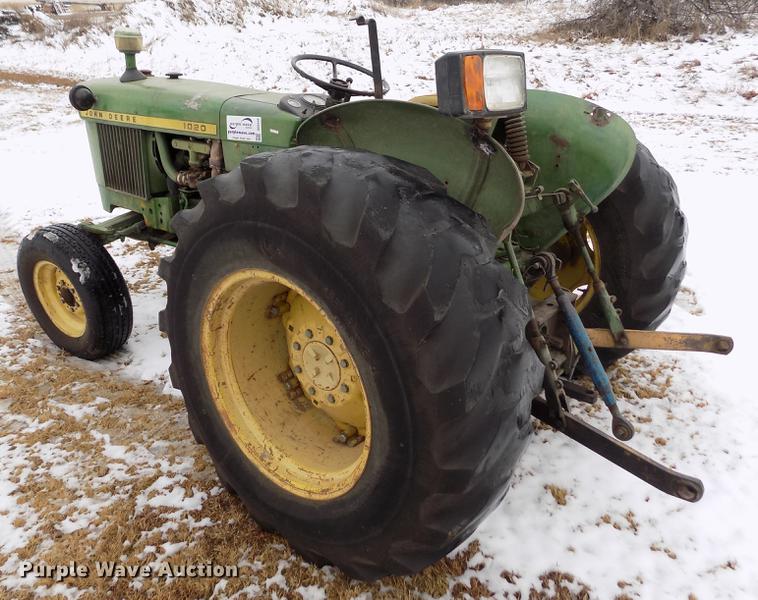 image for item DE0440 John Deere 1020 tractor