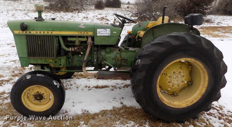image for item DE0440 John Deere 1020 tractor
