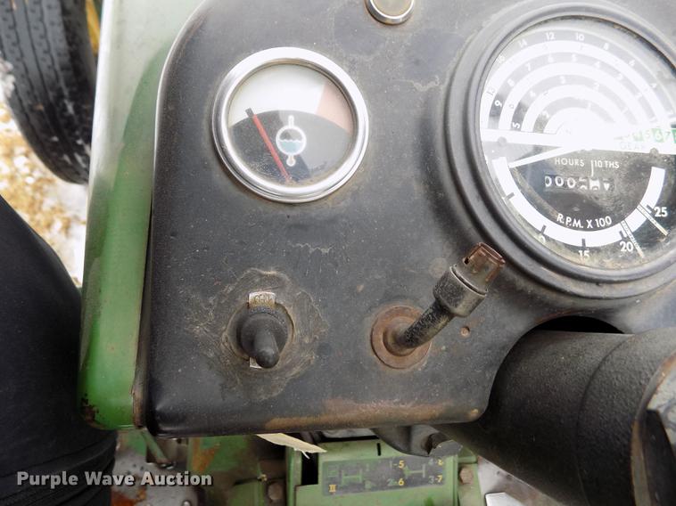 image for item DE0440 John Deere 1020 tractor