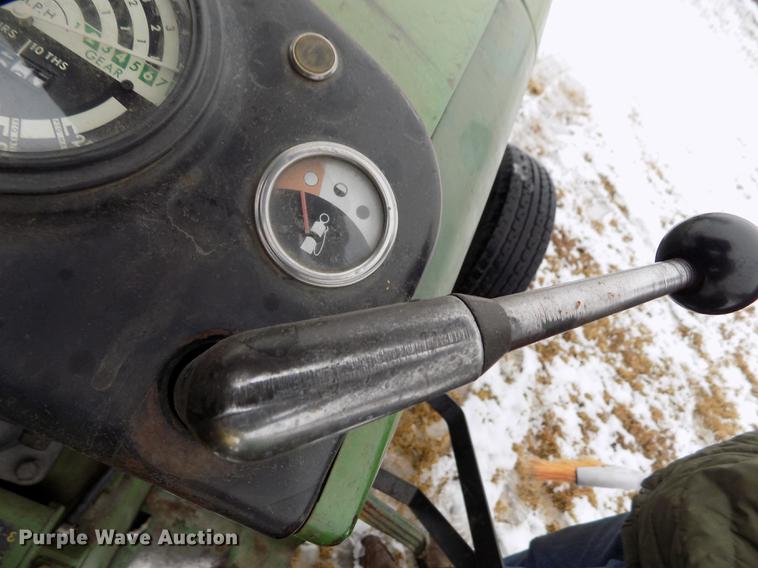 image for item DE0440 John Deere 1020 tractor