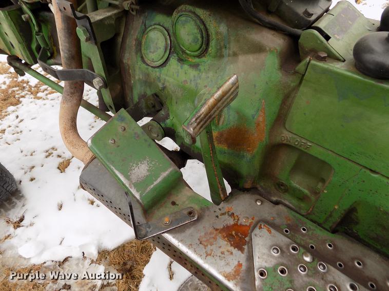 image for item DE0440 John Deere 1020 tractor