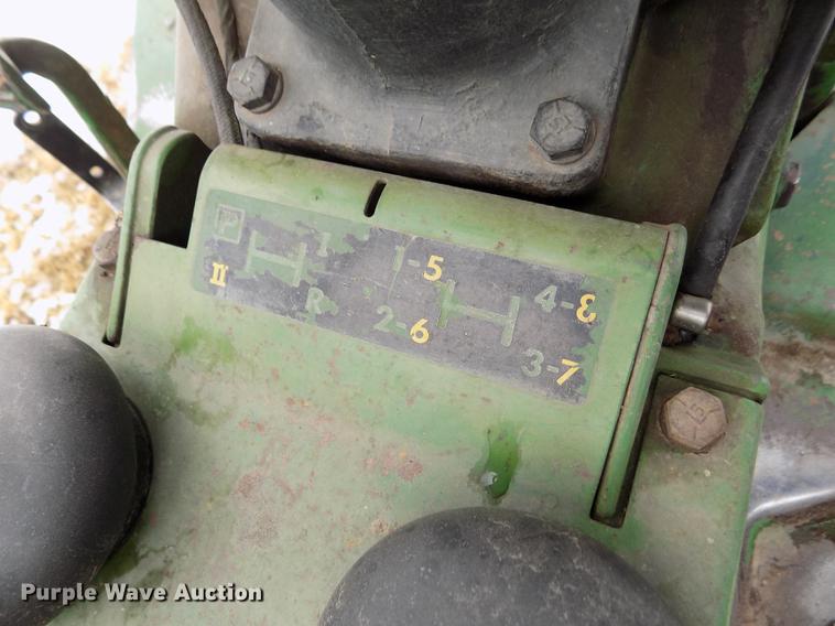 image for item DE0440 John Deere 1020 tractor