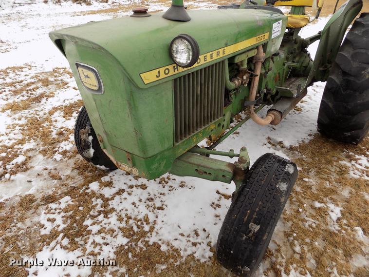 image for item DE0440 John Deere 1020 tractor