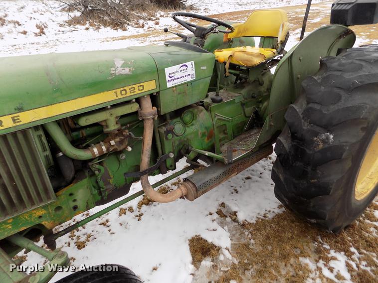 image for item DE0440 John Deere 1020 tractor
