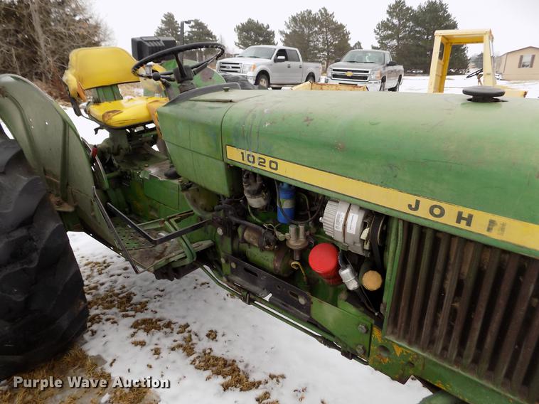 image for item DE0440 John Deere 1020 tractor