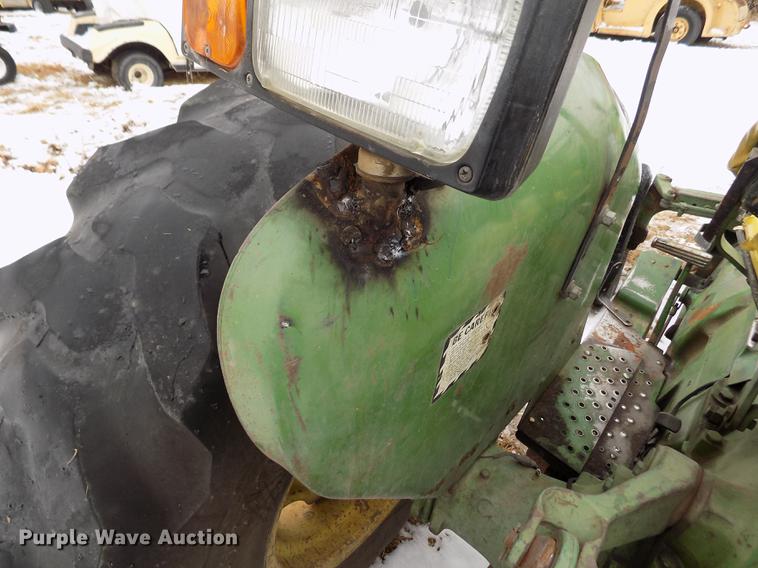 image for item DE0440 John Deere 1020 tractor