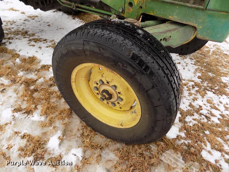 image for item DE0440 John Deere 1020 tractor