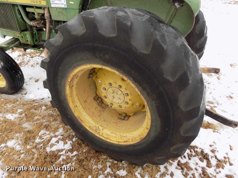 image for item DE0440 John Deere 1020 tractor