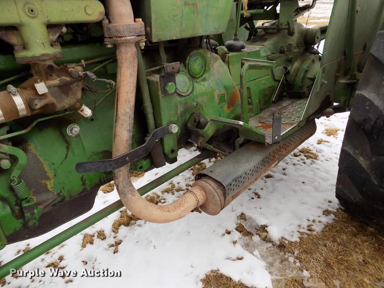 image for item DE0440 John Deere 1020 tractor