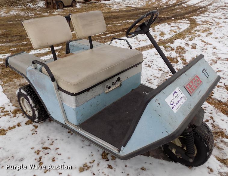 image for item DE0445 Ez-go golf cart