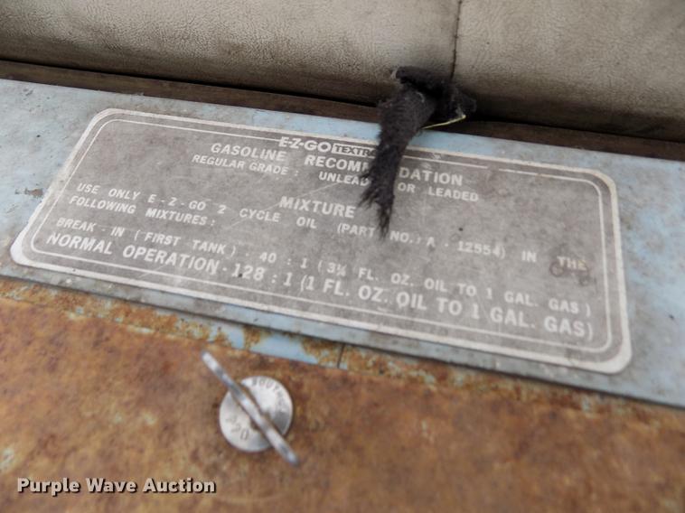 image for item DE0445 Ez-go golf cart